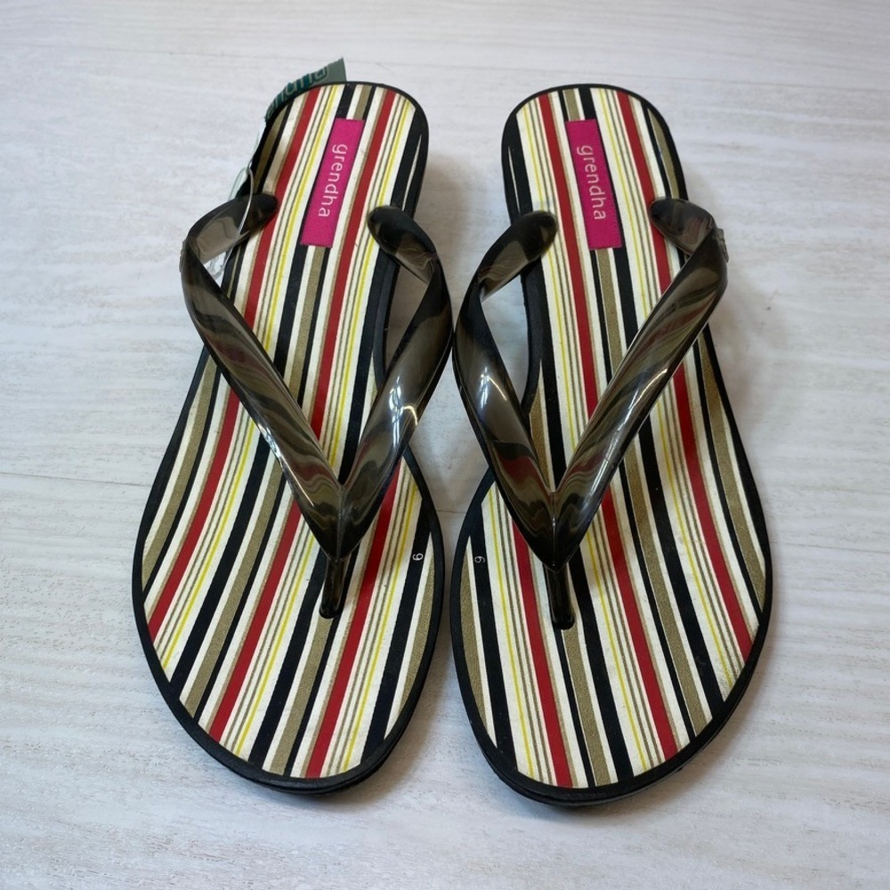 Grendha Womens Size 7 Thong Sandals Kitten Heel y2k Striped Jelly Strap Black